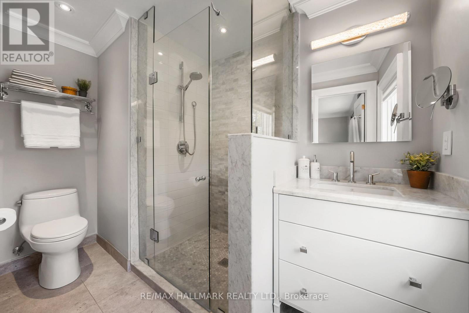 214 Divadale Drive, Toronto, Ontario  M4G 2P7 - Photo 20 - C13546256