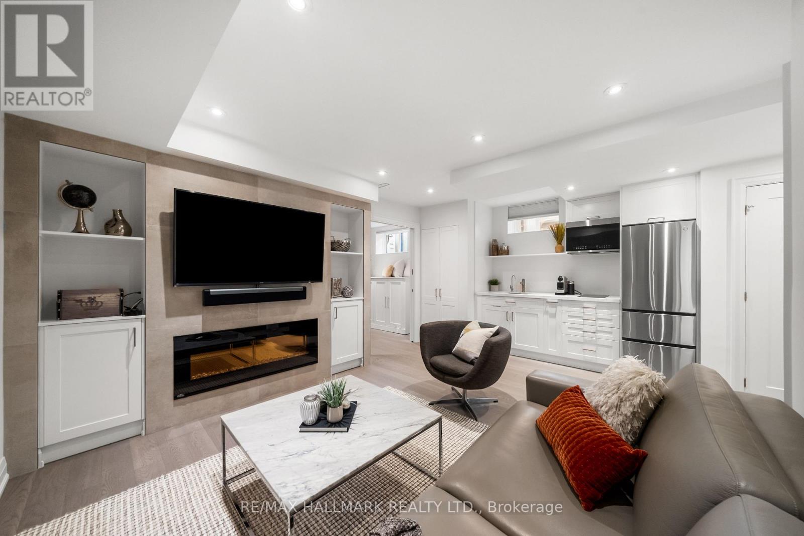 214 Divadale Drive, Toronto, Ontario  M4G 2P7 - Photo 27 - C13546256