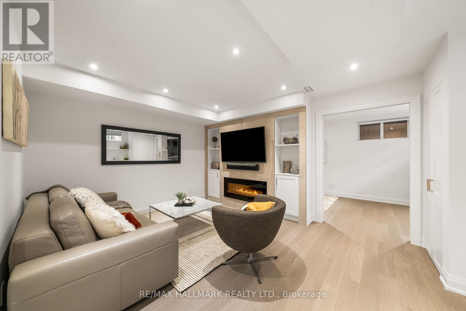 214 Divadale Drive, Toronto, Ontario  M4G 2P7 - Photo 28 - C13546256