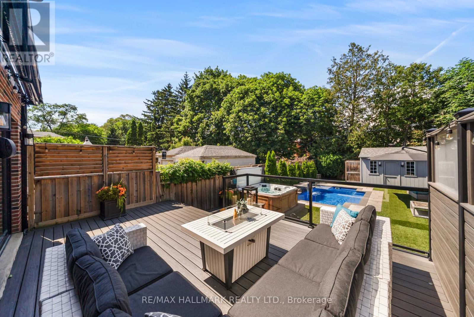 214 Divadale Drive, Toronto, Ontario  M4G 2P7 - Photo 39 - C13546256