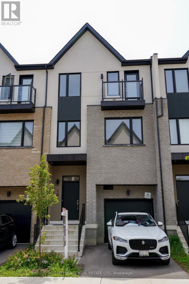 19 Lively Way, Whitby, Ontario  L1R 0S3 - Photo 2 - E13546284