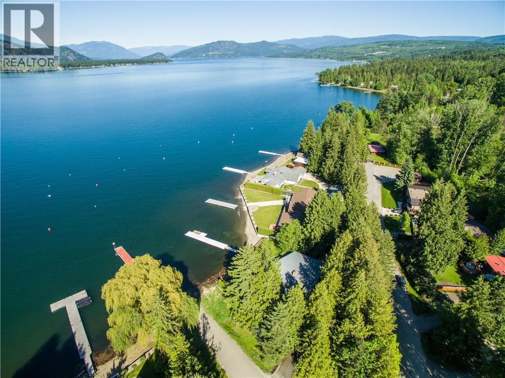 697 Viel Road, Sorrento, British Columbia  V0E 2W1 - Photo 5 - 10394034