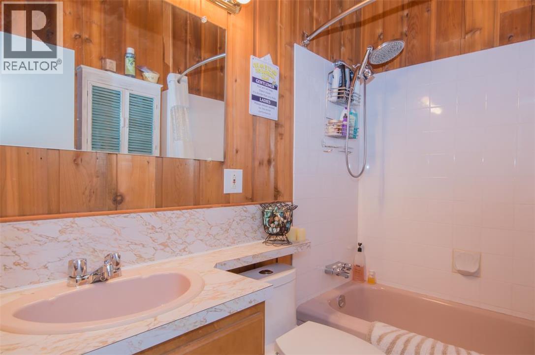 697 Viel Road, Sorrento, British Columbia  V0E 2W1 - Photo 46 - 10394034