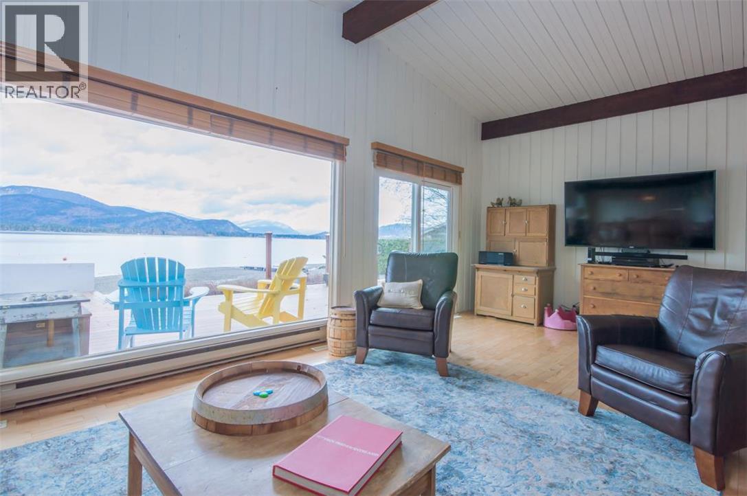 697 Viel Road, Sorrento, British Columbia  V0E 2W1 - Photo 39 - 10394034
