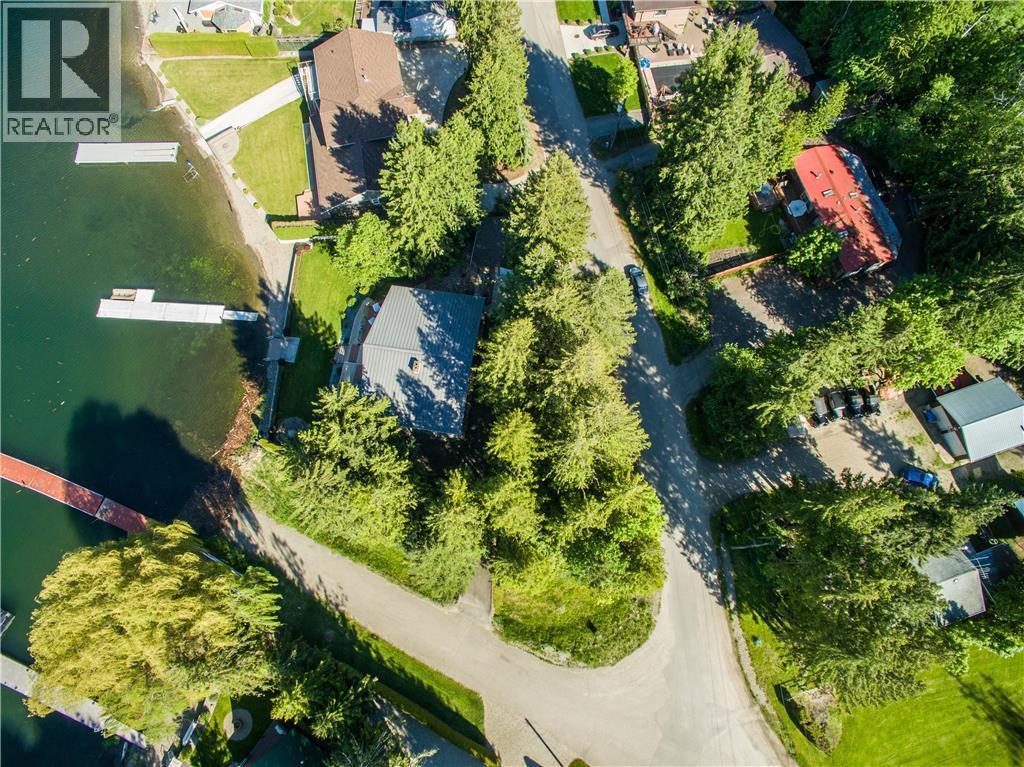 697 Viel Road, Sorrento, British Columbia  V0E 2W1 - Photo 4 - 10394034