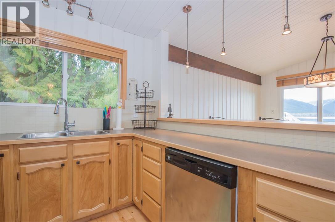697 Viel Road, Sorrento, British Columbia  V0E 2W1 - Photo 44 - 10394034