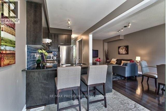 2361 Baronwood Drive, Oakville, Ontario  L6M 0J8 - Photo 10 - W13546252