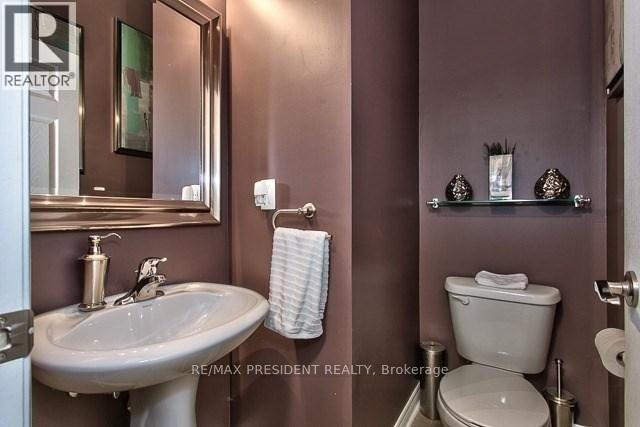 2361 Baronwood Drive, Oakville, Ontario  L6M 0J8 - Photo 11 - W13546252