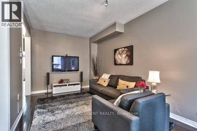 2361 Baronwood Drive, Oakville, Ontario  L6M 0J8 - Photo 5 - W13546252