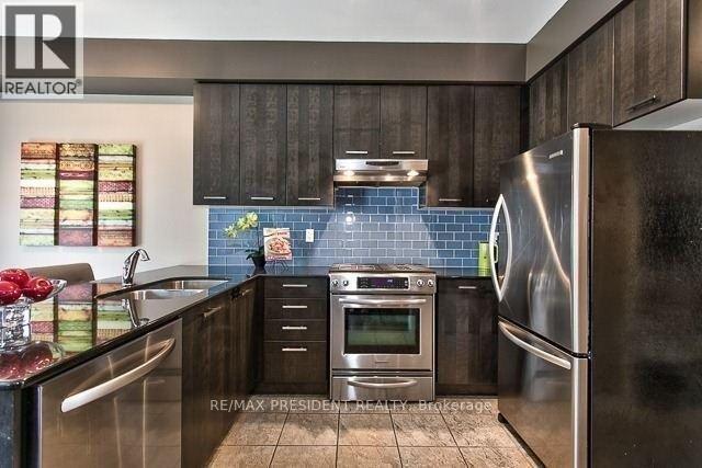 2361 Baronwood Drive, Oakville, Ontario  L6M 0J8 - Photo 9 - W13546252
