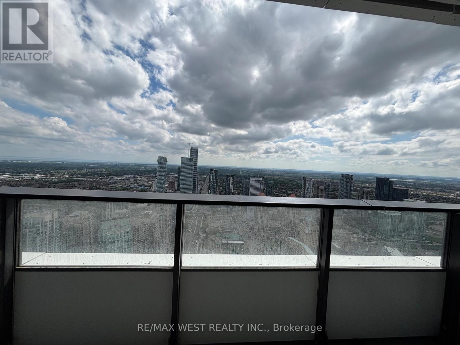 5805 Lph - 4015 The Exchange, Mississauga, Ontario  L5B 0N9 - Photo 11 - W13435024