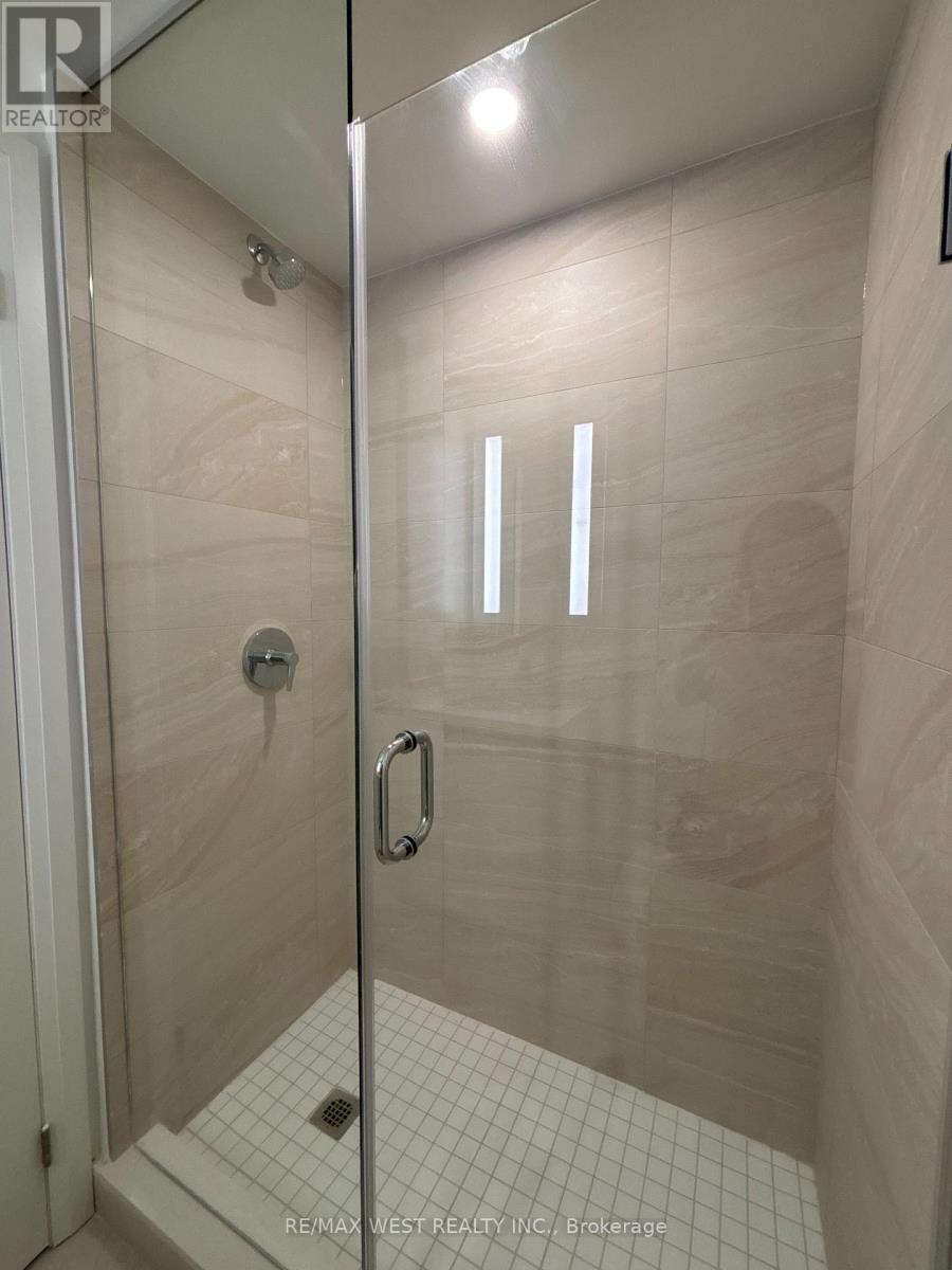 5805 Lph - 4015 The Exchange, Mississauga, Ontario  L5B 0N9 - Photo 13 - W13435024