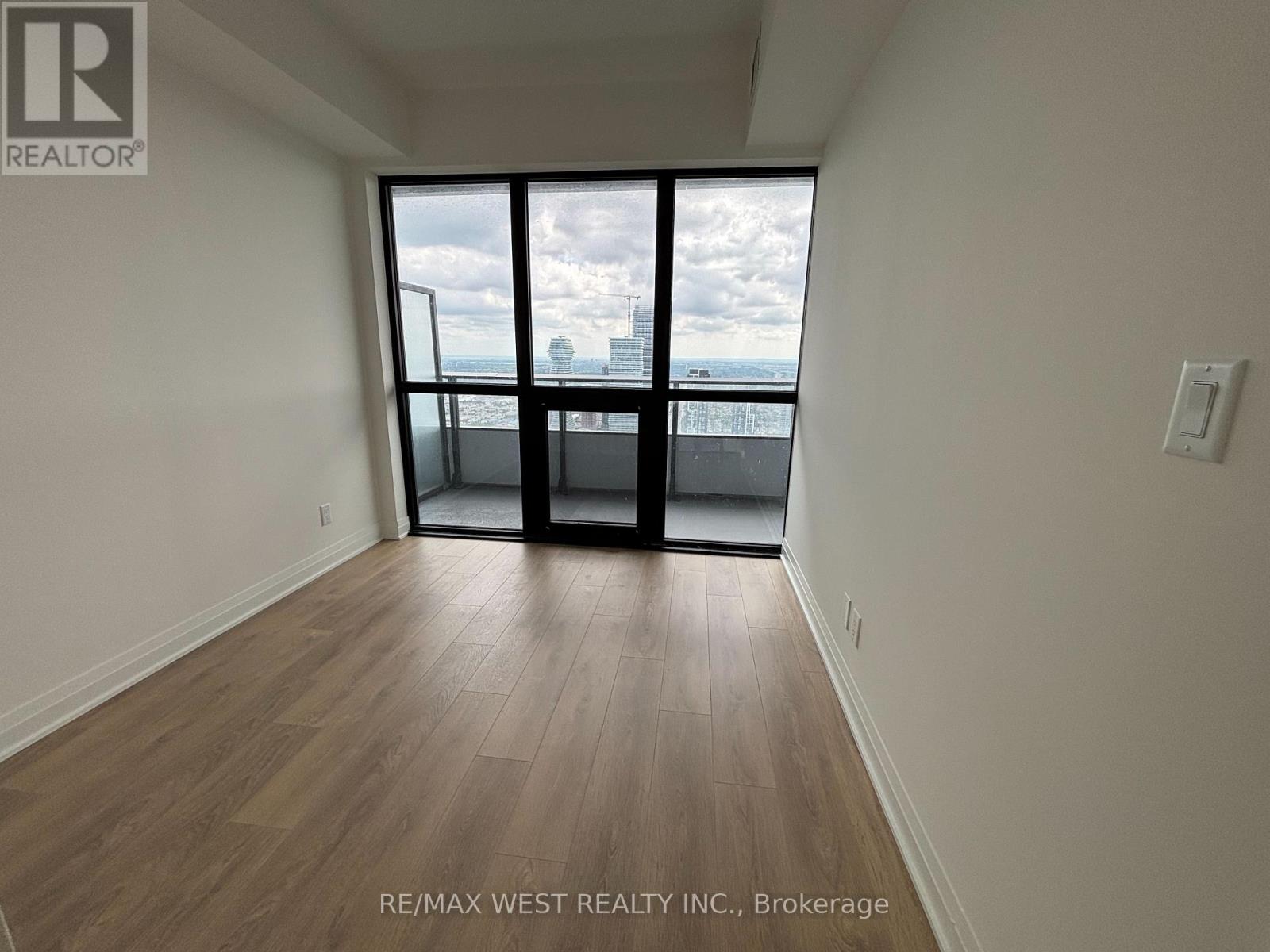 5805 Lph - 4015 The Exchange, Mississauga, Ontario  L5B 0N9 - Photo 14 - W13435024