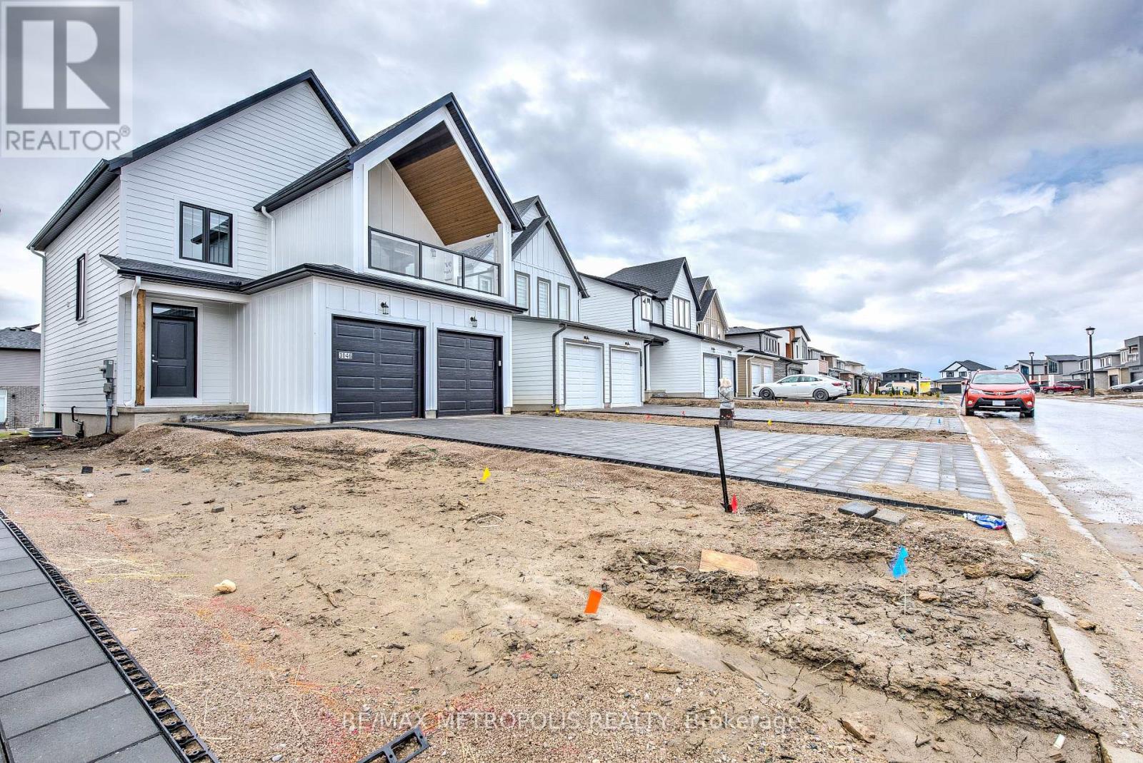 3046 Heardcreek Trail, London North, Ontario  N6G 2S7 - Photo 2 - X13546156