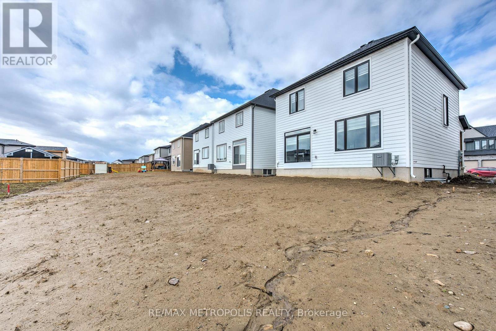 3046 Heardcreek Trail, London North, Ontario  N6G 2S7 - Photo 7 - X13546156