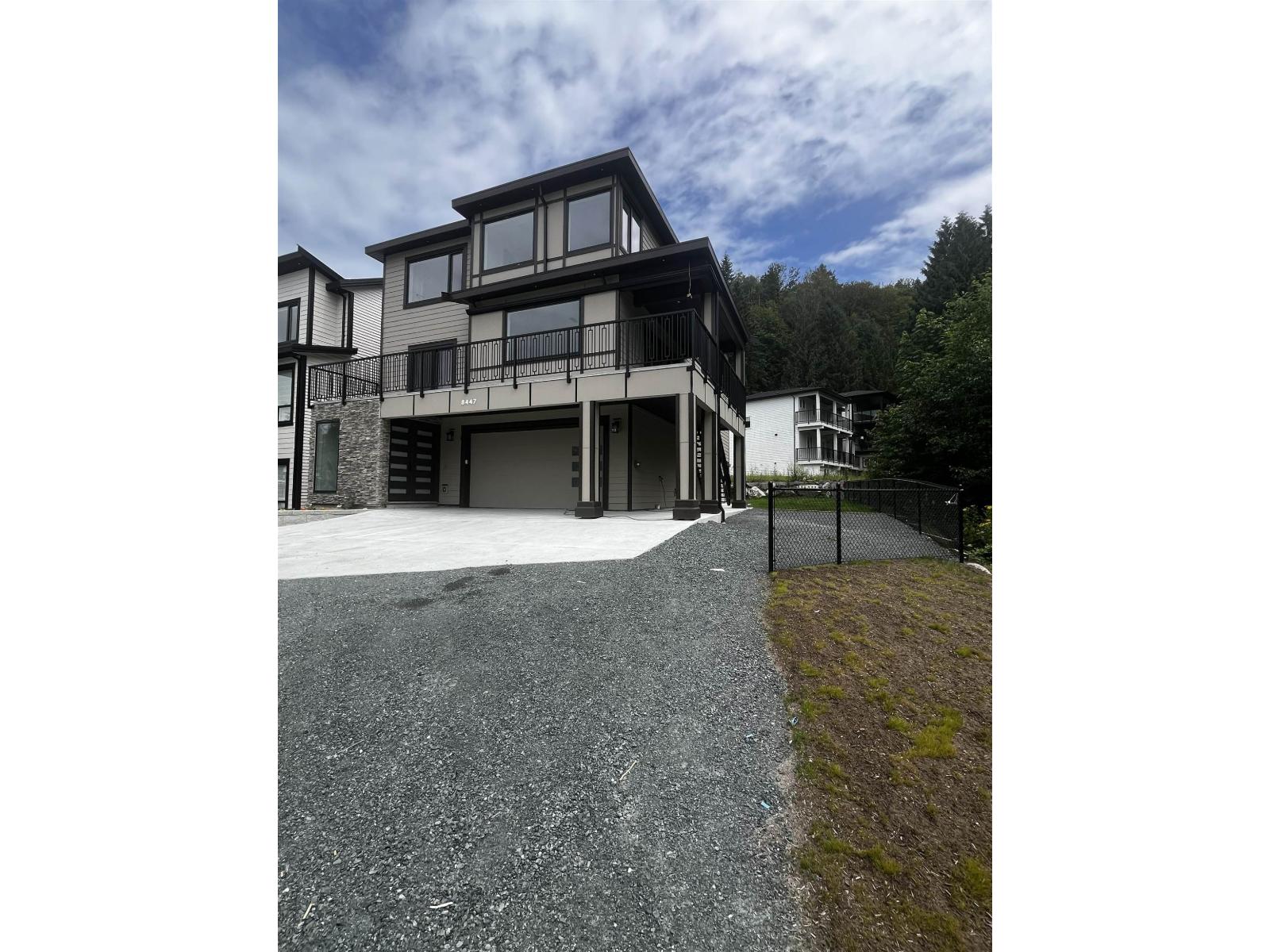 8447 Forest Gate Drive, Eastern Hillsides, Chilliwack, British Columbia  V4Z 0C7 - Photo 2 - R3144070