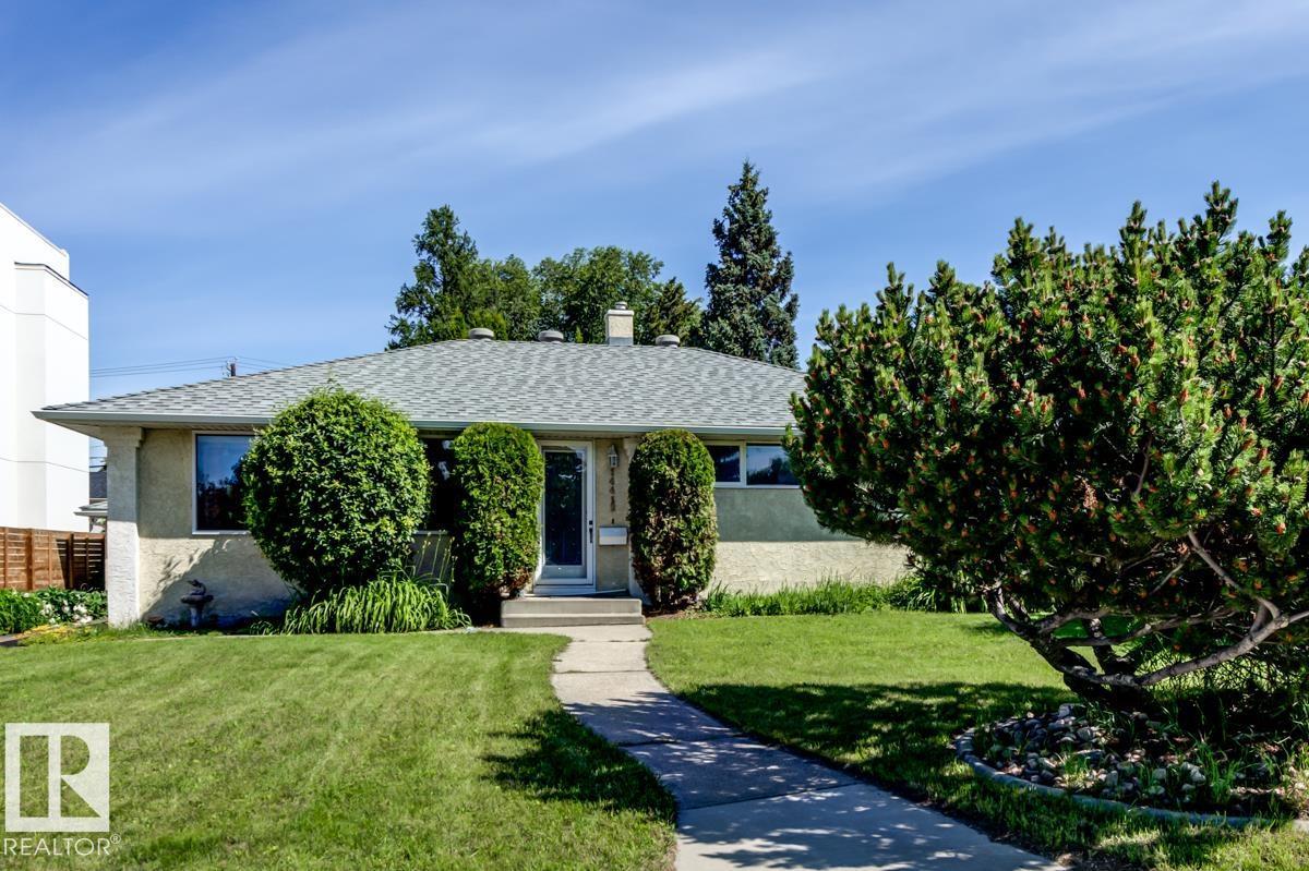 14412 85 Ave NW, Edmonton, Alberta  T5R 3Z3 - Photo 4 - E4498023