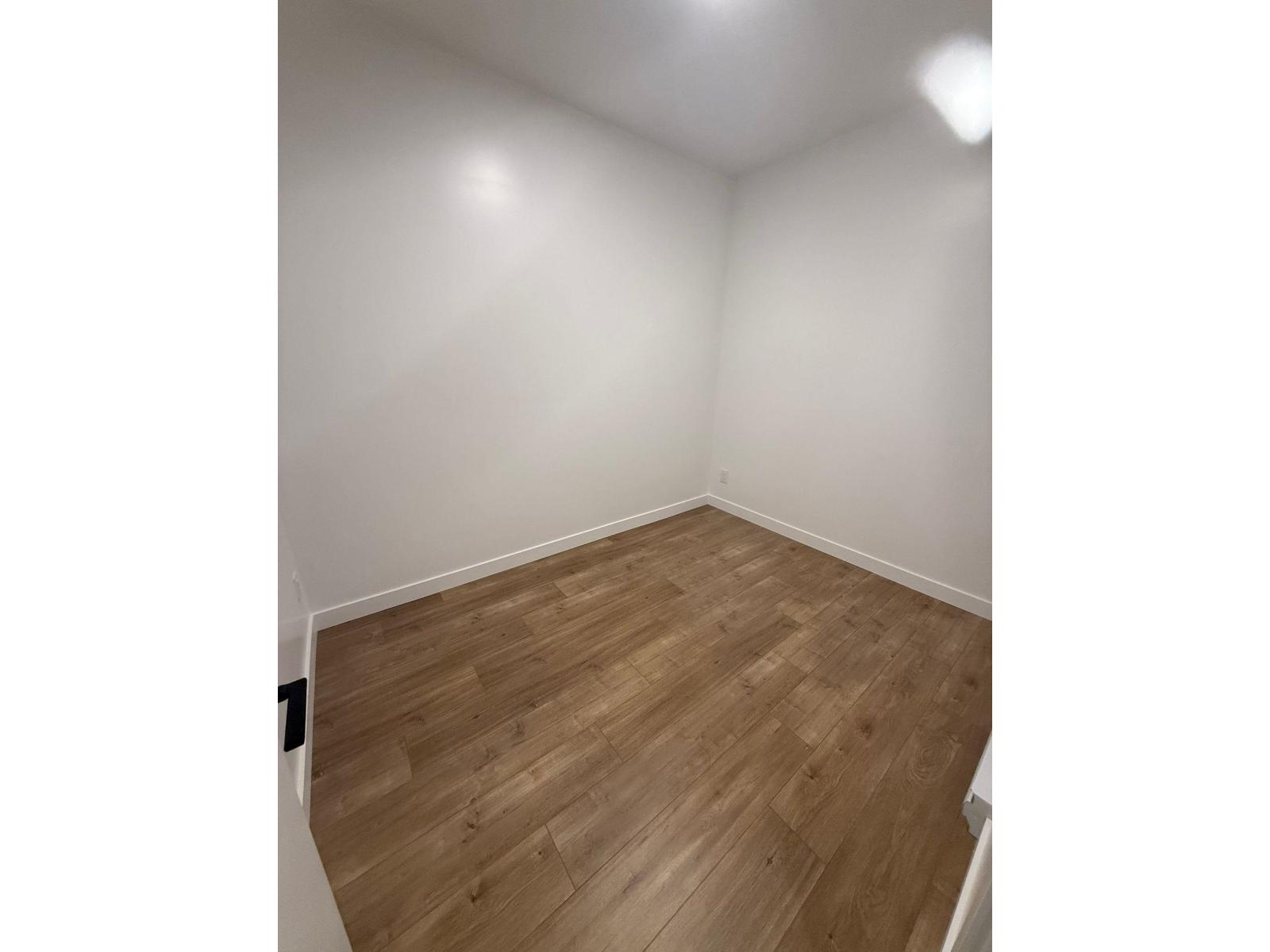 213 14398 60 Ave Street, Surrey, British Columbia  V3X 2N5 - Photo 4 - R3143361