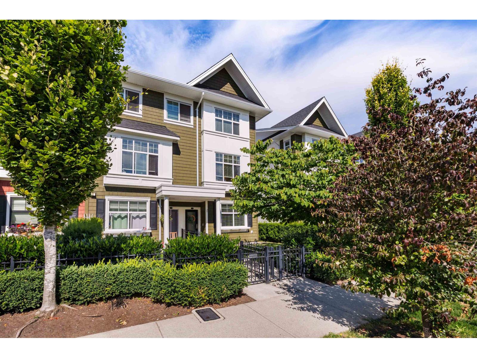 4 27735 ROUNDHOUSE DRIVE, abbotsford, British Columbia