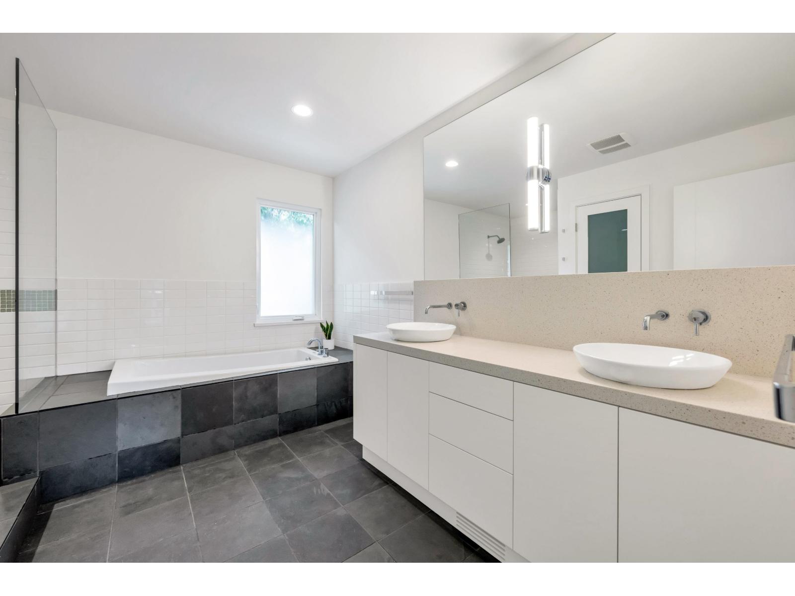 13038 14a Avenue, Surrey, British Columbia  V4A 1J1 - Photo 28 - R3144813