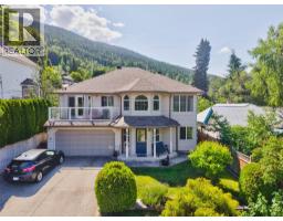 906 Observatory Street, Nelson, British Columbia