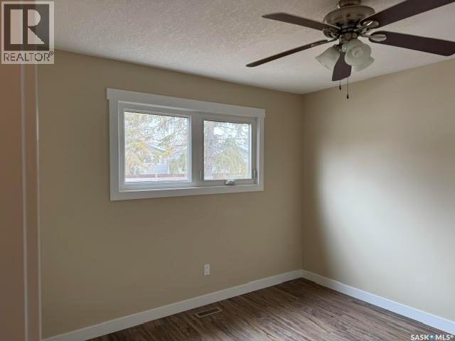 30 Shore Bay, Regina, Saskatchewan  S4R 7H6 - Photo 13 - SK042123