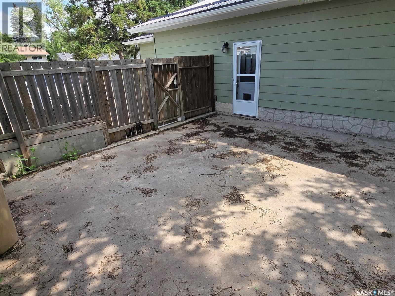 30 Shore Bay, Regina, Saskatchewan  S4R 7H6 - Photo 33 - SK042123