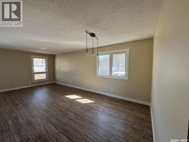 30 Shore Bay, Regina, Saskatchewan  S4R 7H6 - Photo 9 - SK042123