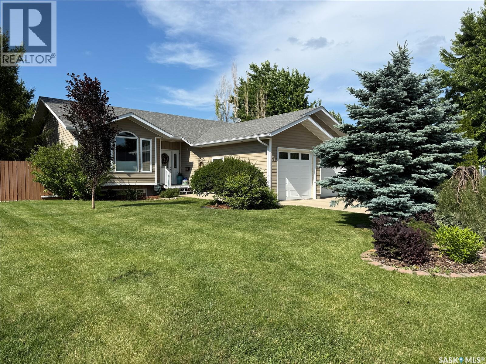 11 Reid CRESCENT, Outlook