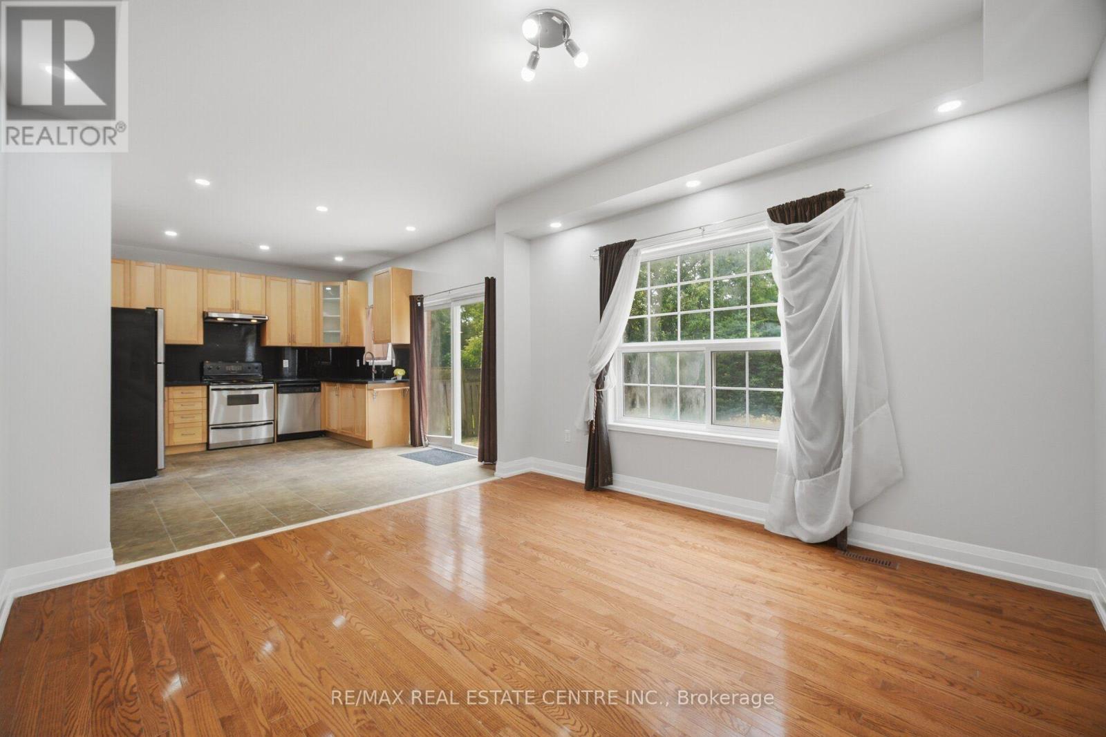 Upper Level - 3857 Brinwood Gate, Mississauga, Ontario  L5M 7H3 - Photo 17 - W13544868