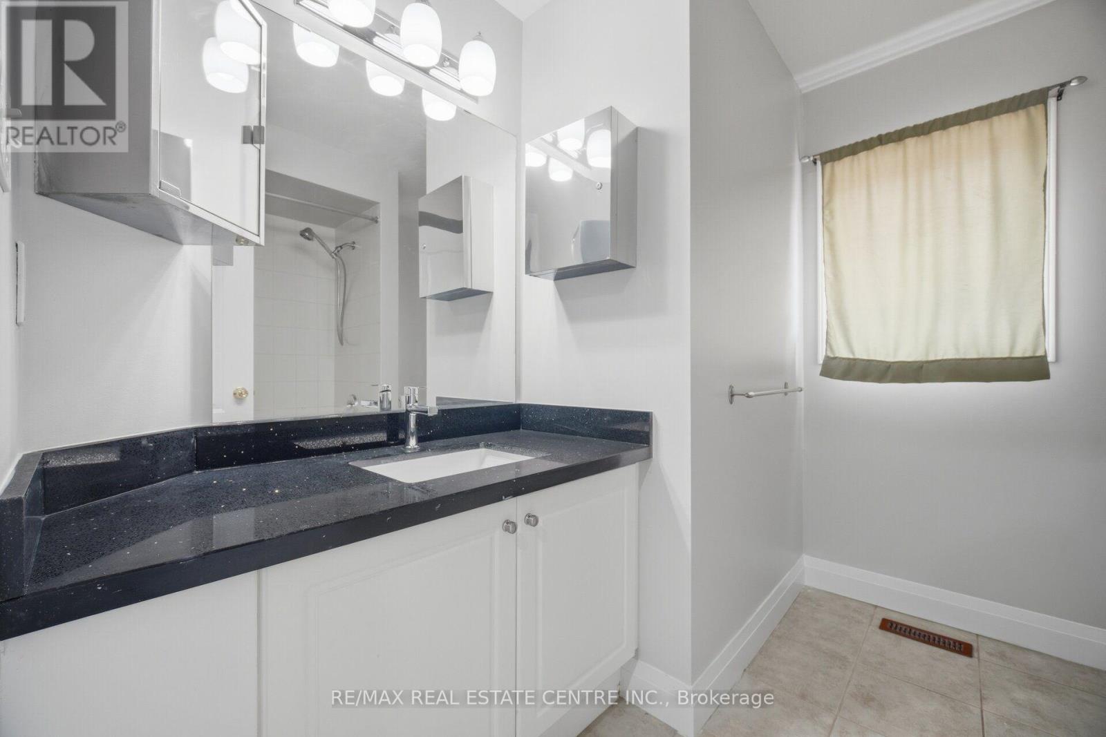 Upper Level - 3857 Brinwood Gate, Mississauga, Ontario  L5M 7H3 - Photo 26 - W13544868
