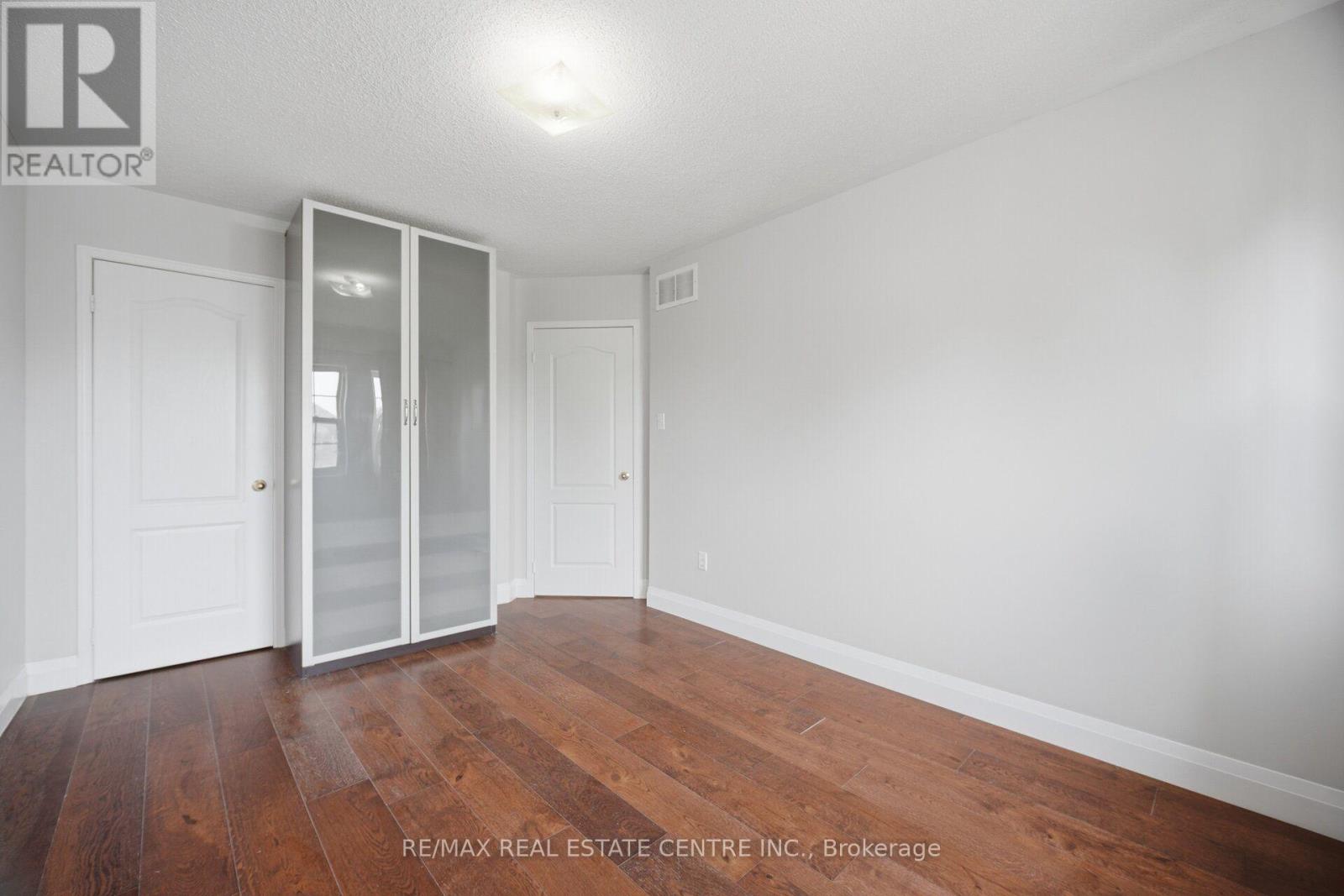 Upper Level - 3857 Brinwood Gate, Mississauga, Ontario  L5M 7H3 - Photo 31 - W13544868