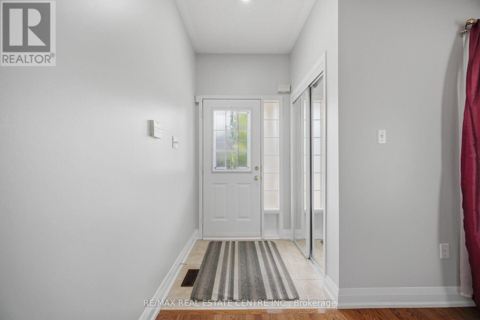 Upper Level - 3857 Brinwood Gate, Mississauga, Ontario  L5M 7H3 - Photo 4 - W13544868