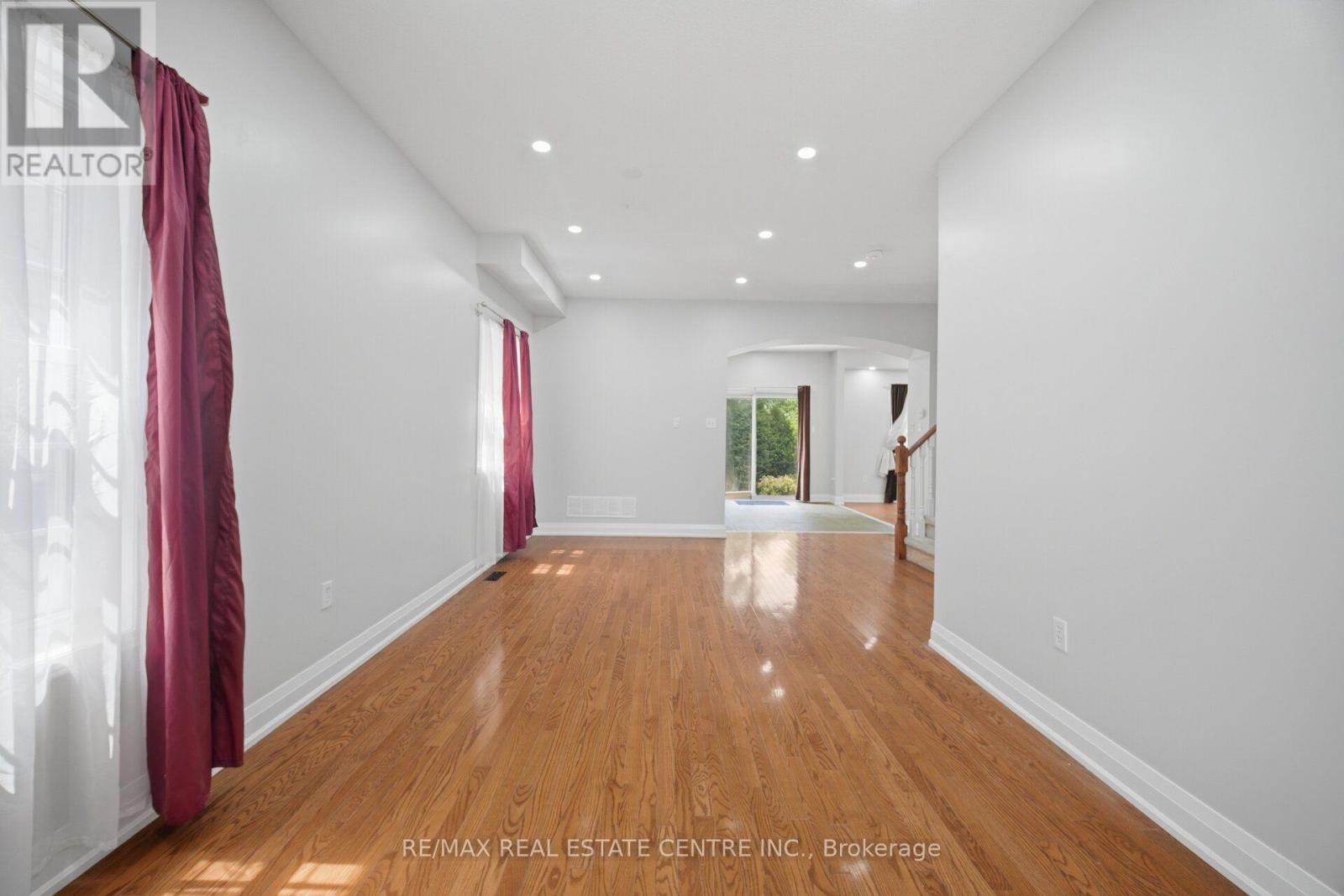 Upper Level - 3857 Brinwood Gate, Mississauga, Ontario  L5M 7H3 - Photo 8 - W13544868