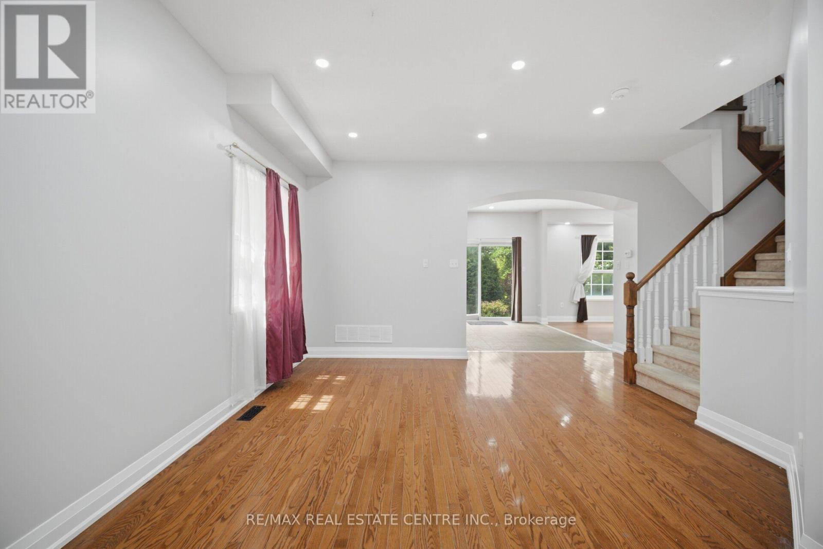 Upper Level - 3857 Brinwood Gate, Mississauga, Ontario  L5M 7H3 - Photo 10 - W13544868