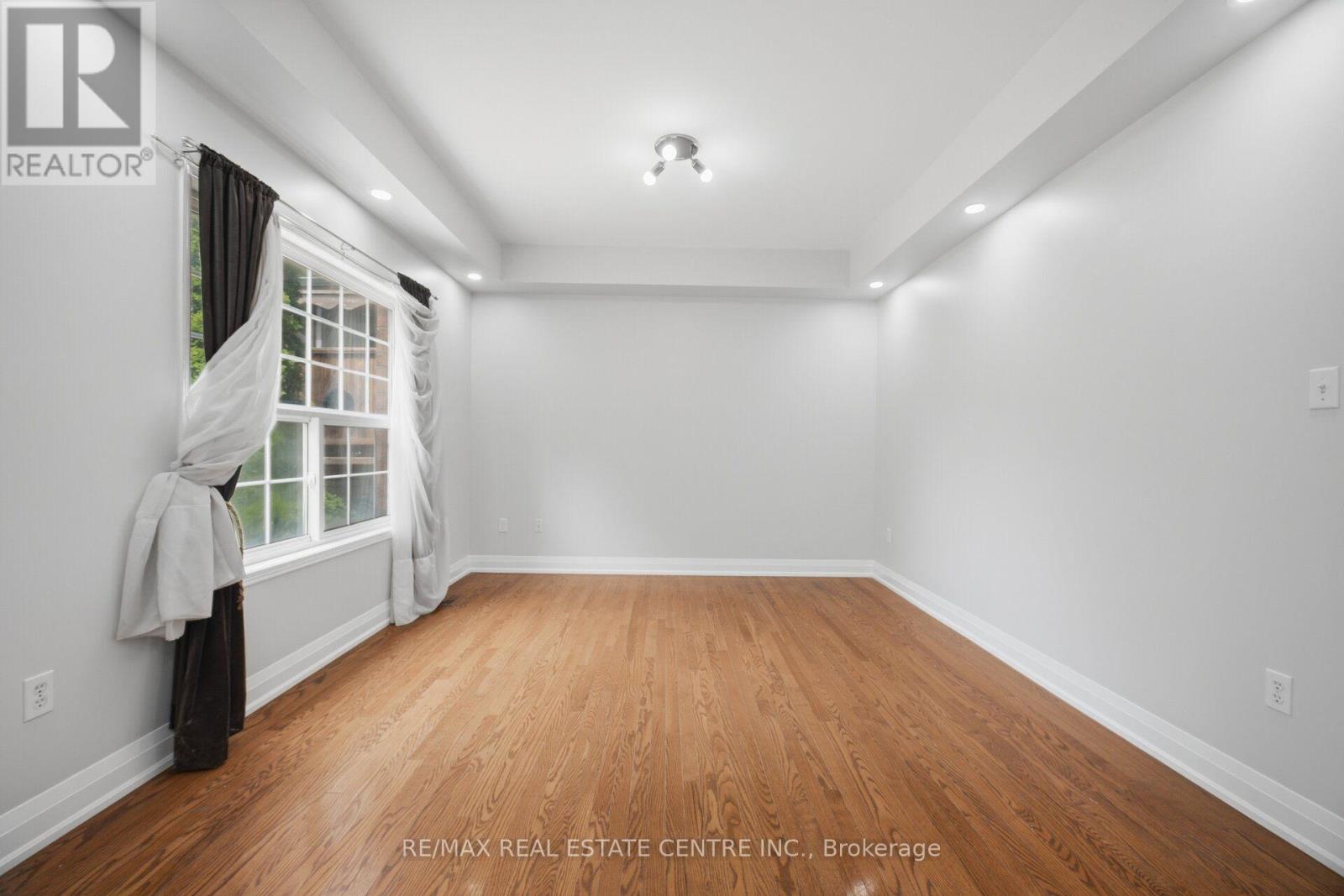Upper Level - 3857 Brinwood Gate, Mississauga, Ontario  L5M 7H3 - Photo 16 - W13544868