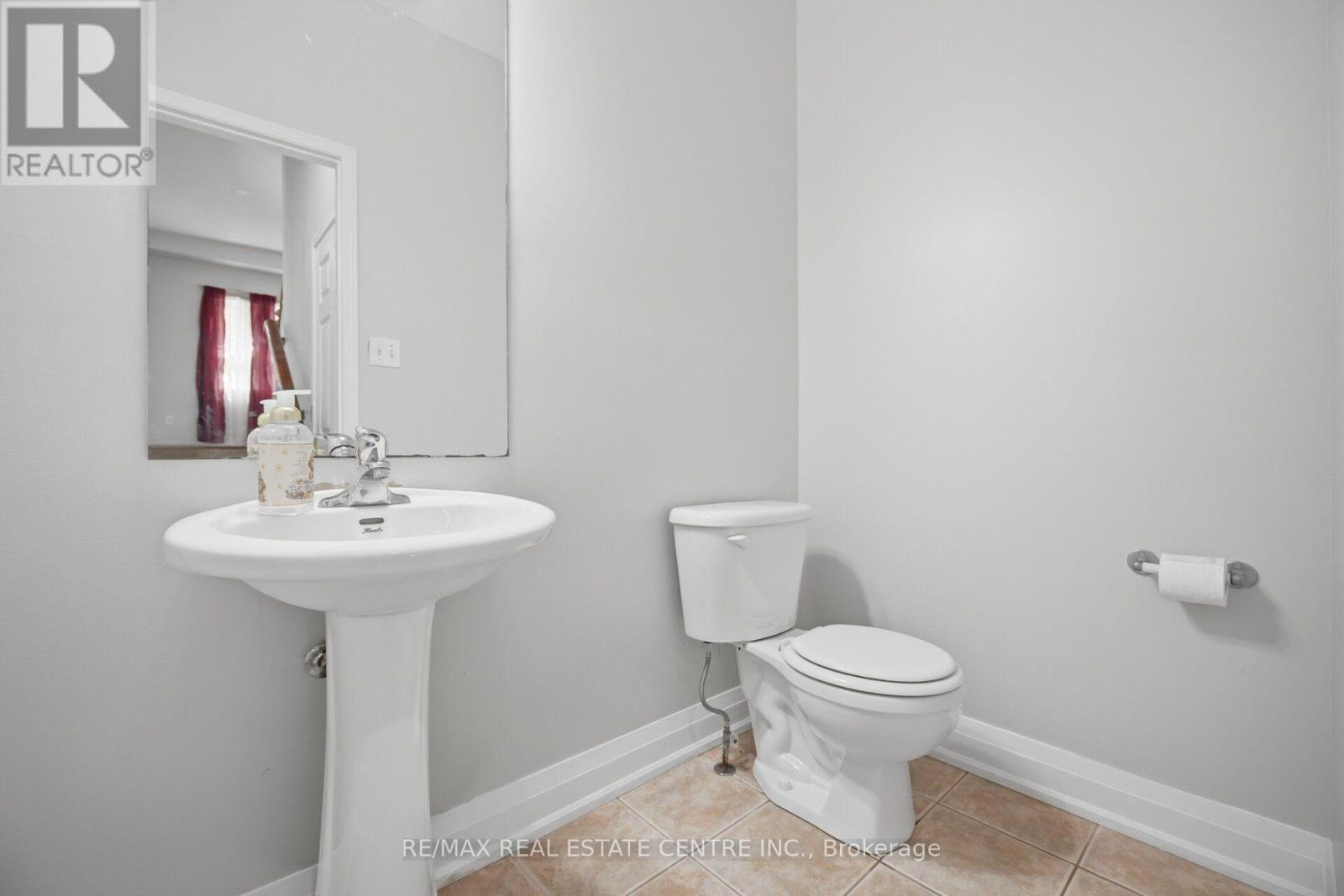 Upper Level - 3857 Brinwood Gate, Mississauga, Ontario  L5M 7H3 - Photo 18 - W13544868