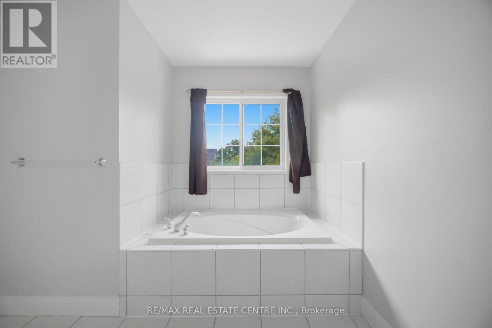Upper Level - 3857 Brinwood Gate, Mississauga, Ontario  L5M 7H3 - Photo 27 - W13544868