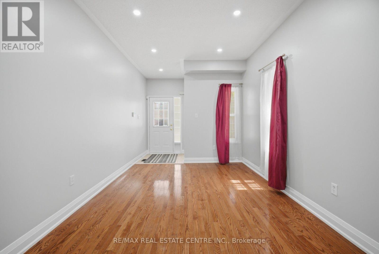 Upper Level - 3857 Brinwood Gate, Mississauga, Ontario  L5M 7H3 - Photo 7 - W13544868
