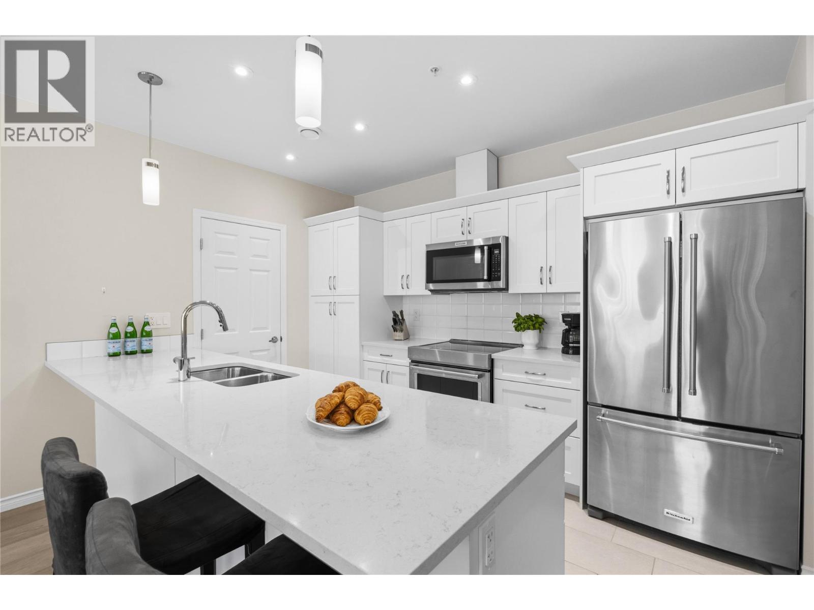 3346 Skaha Lake Road Unit# 1206, Penticton, British Columbia  V2A 0H6 - Photo 7 - 10393520