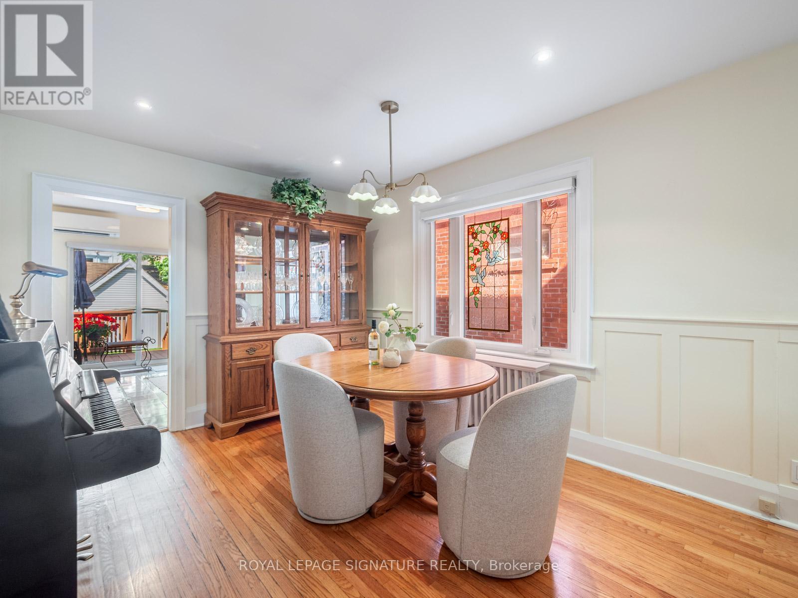 4 Kimbourne Avenue, Toronto, Ontario  M4J 4J2 - Photo 8 - E13546408