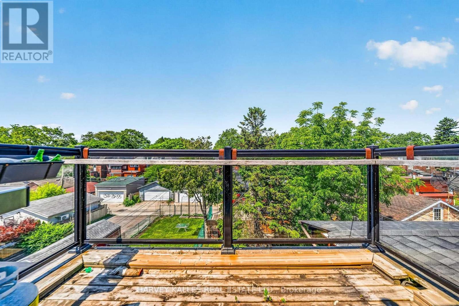 1 - 160 Lansdowne Avenue, Toronto, Ontario  M6K 2V9 - Photo 11 - W13546376