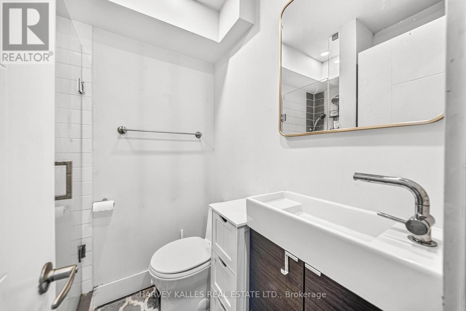 1 - 160 Lansdowne Avenue, Toronto, Ontario  M6K 2V9 - Photo 14 - W13546376