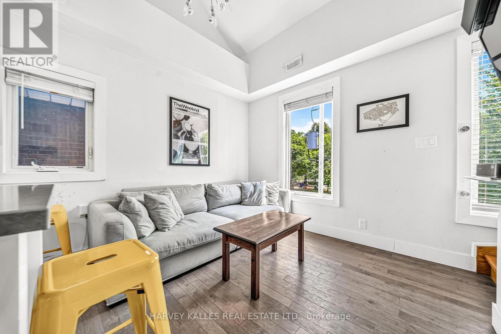 1 - 160 Lansdowne Avenue, Toronto, Ontario  M6K 2V9 - Photo 4 - W13546376