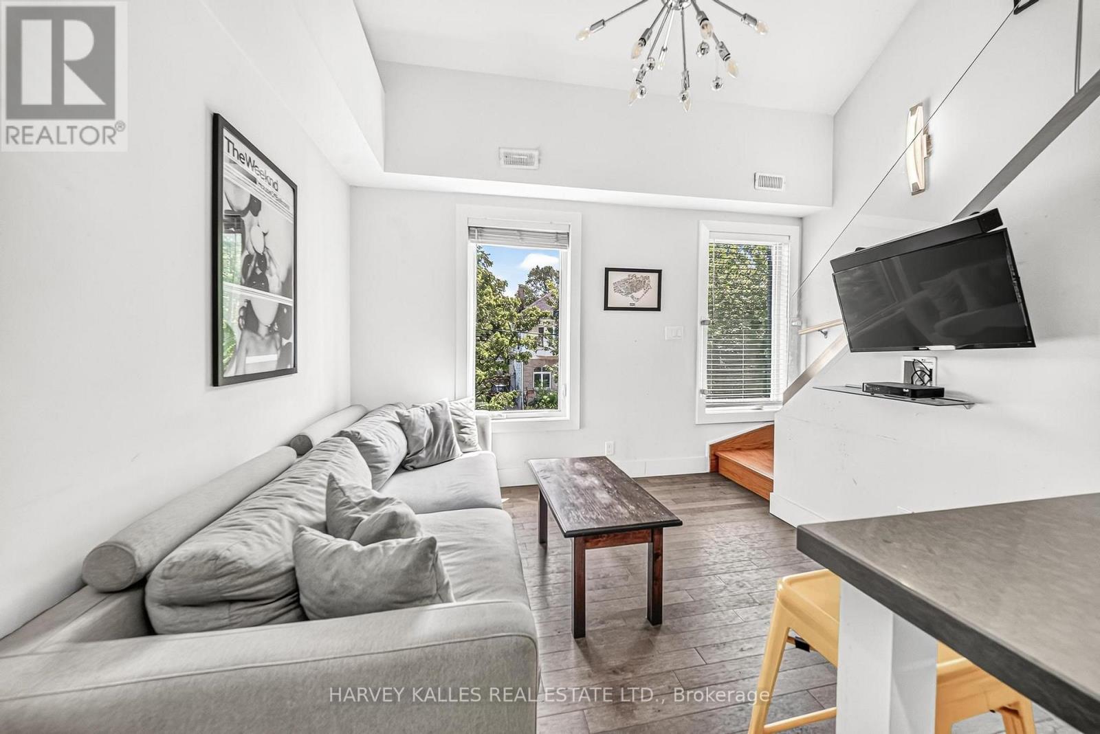 1 - 160 Lansdowne Avenue, Toronto, Ontario  M6K 2V9 - Photo 6 - W13546376