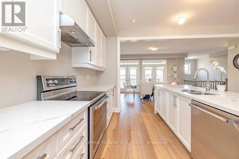 3079 Postridge Drive, Oakville, Ontario L6H 0S1 - Photo 15 - W13544292
