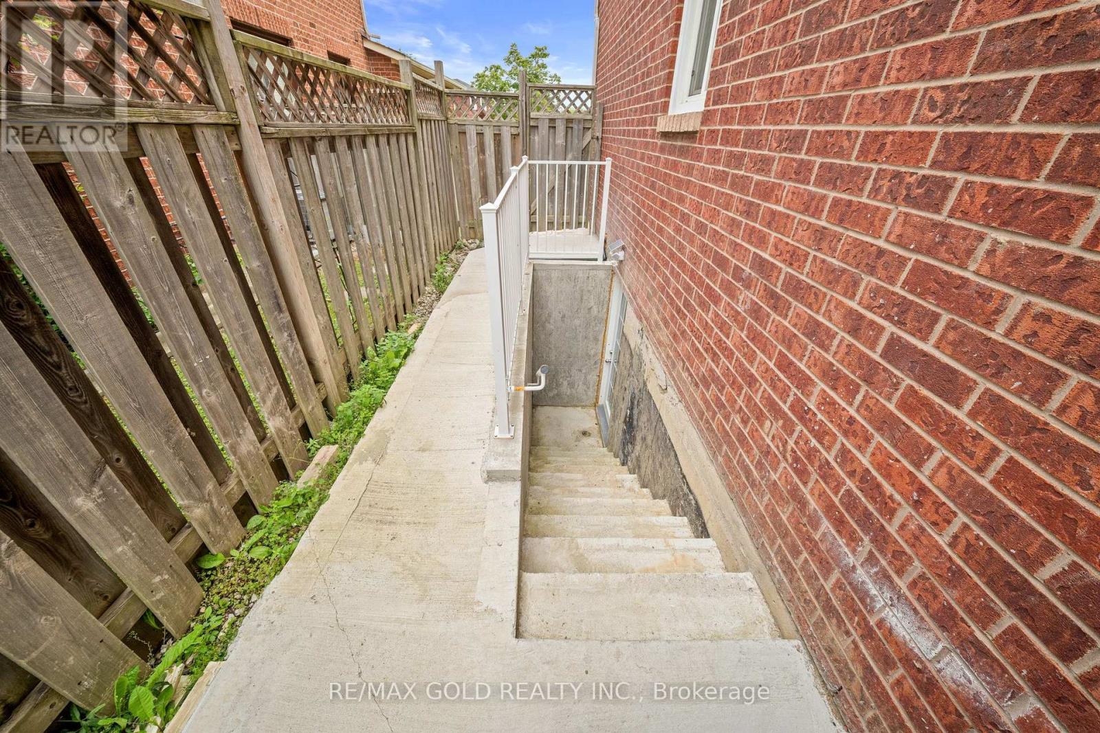14 Shadywood Road, Brampton, Ontario  L6Z 4M6 - Photo 35 - W13546208