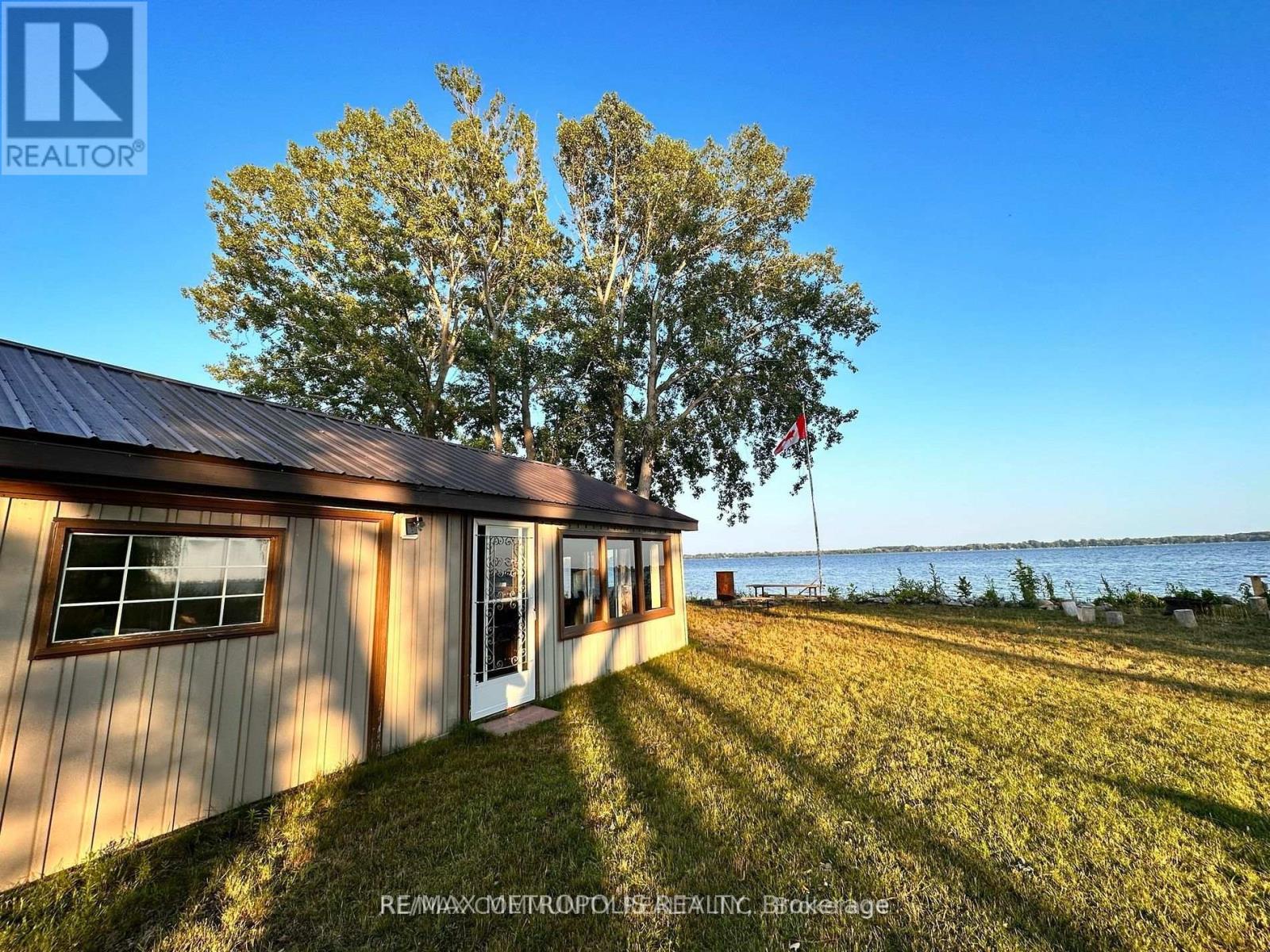 498 HISCOCK SHORES ROAD, Prince Edward County, Ontario