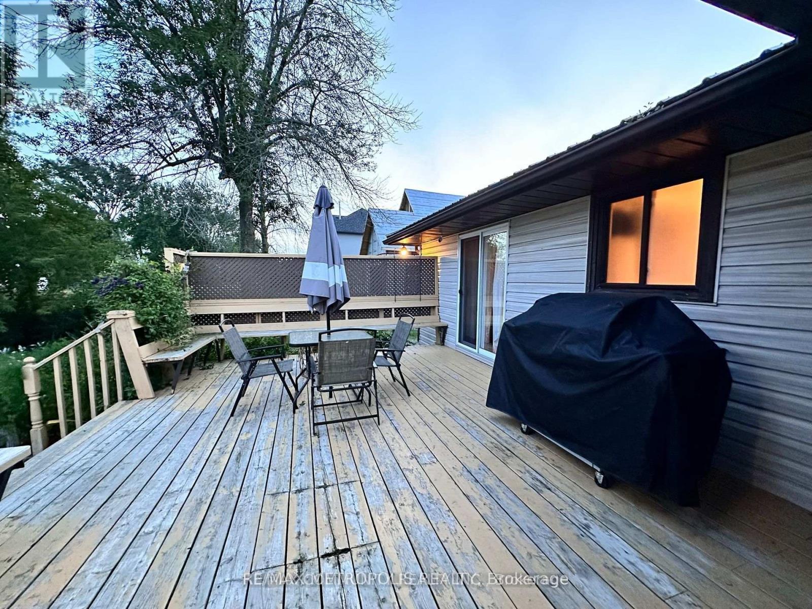 498 Hiscock Shores Road, Prince Edward County, Ontario  K0K 1L0 - Photo 11 - X13546350