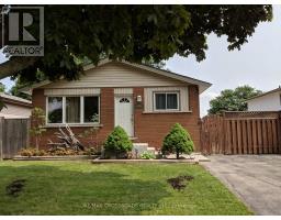 11 LAWNHURST DRIVE, Hamilton, Ontario